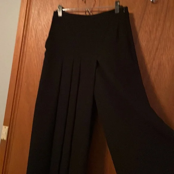 Zara pleat detail culottes - Picture 2 of 4